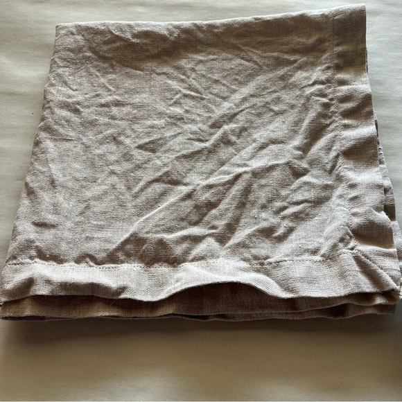 Unbranded Set of Two Oatmeal Tan Linen Napkins - Picture 12 of 13